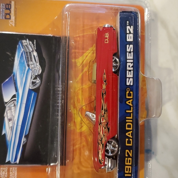 Jada Toys DUB CITY OLDSKOOL 1:64 Scale ❤1962 Cadillac Series 62 W/ Trading card - Picture 2 of 6